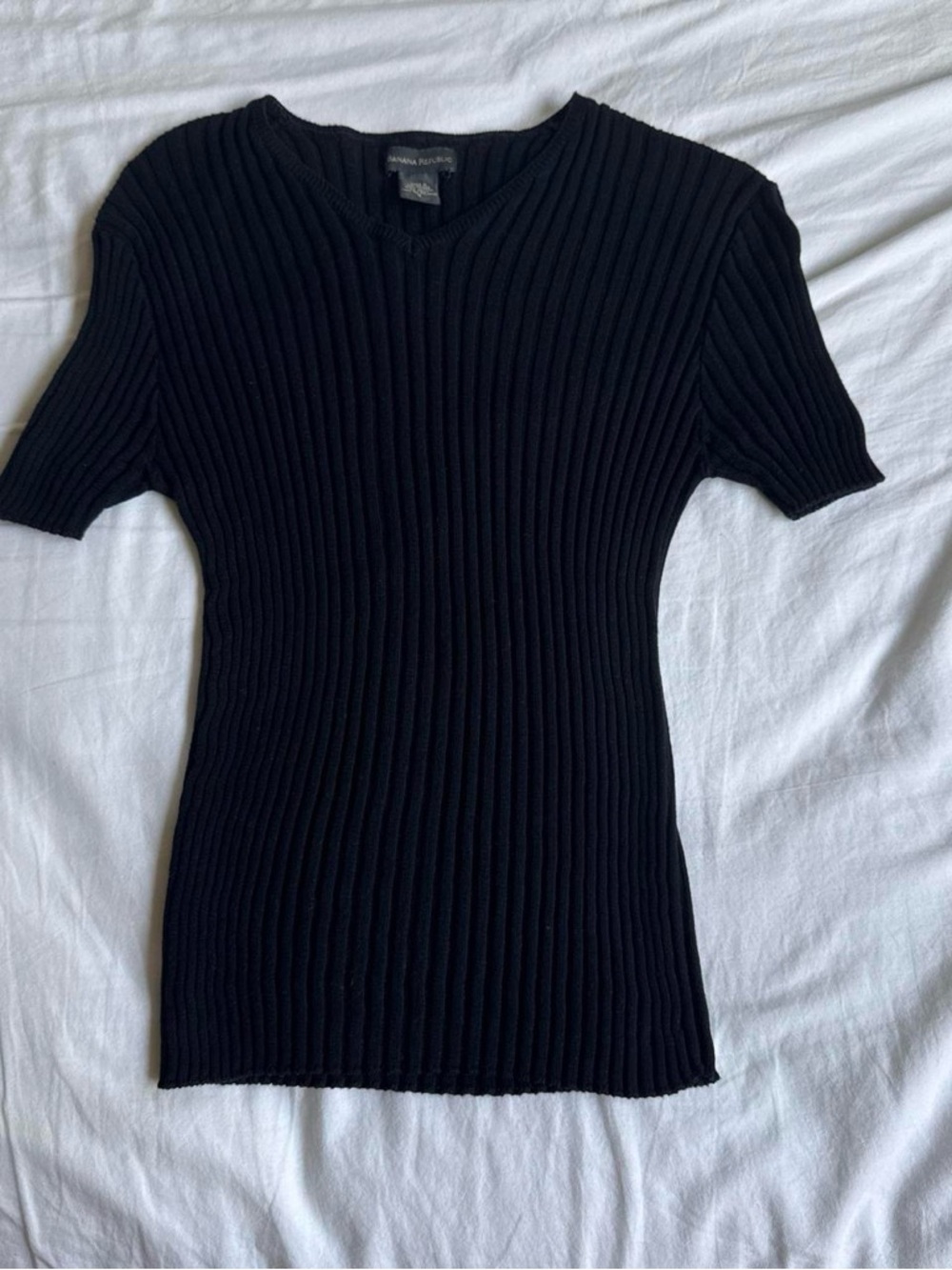 Banana Republic Black Ribbed V-Neck Short Sleeve Sweater